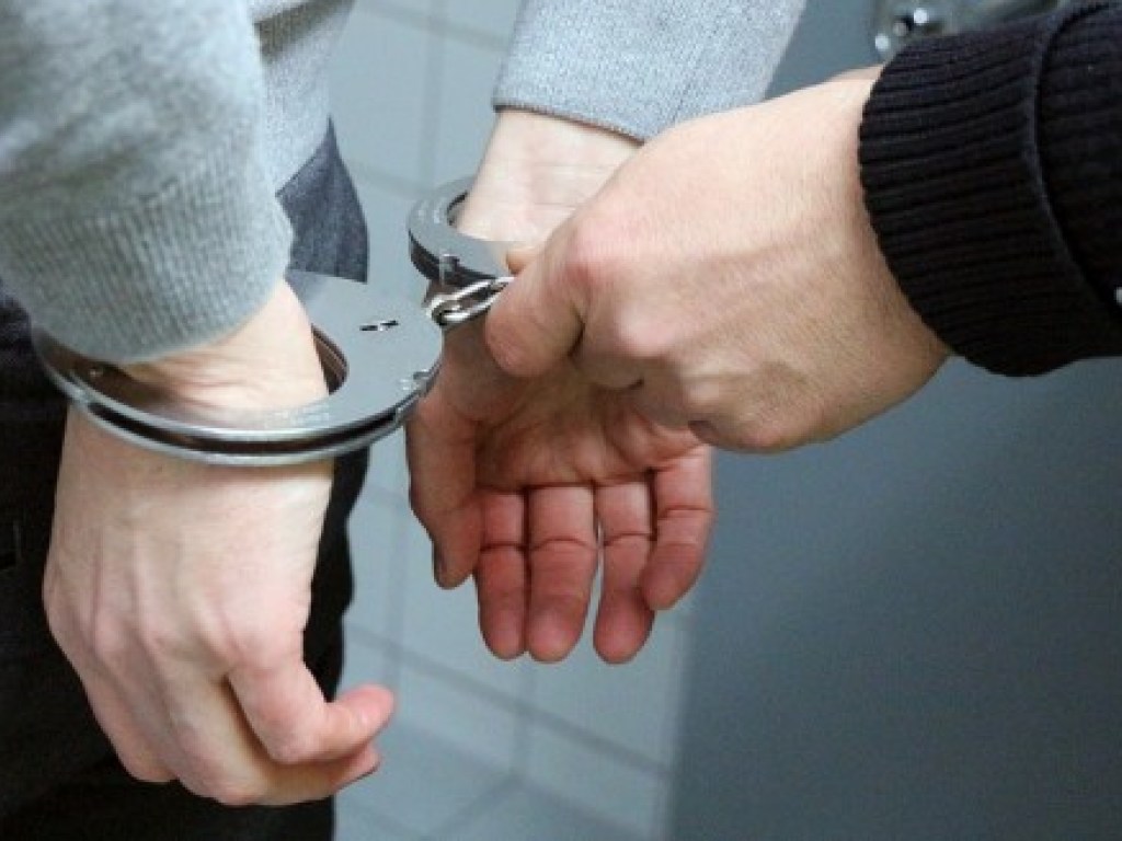 В Одессе задержали одного из подозреваемых в разбойном нападении на местного жителя 