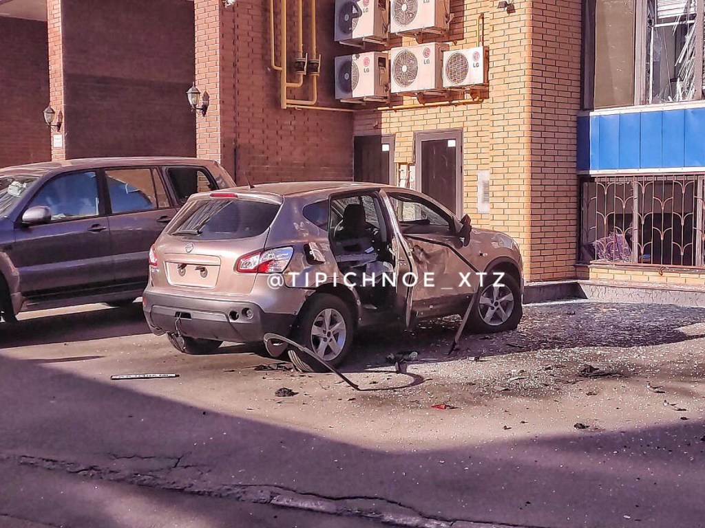 В центре Харькова произошел взрыв в автомобиле (ФОТО)