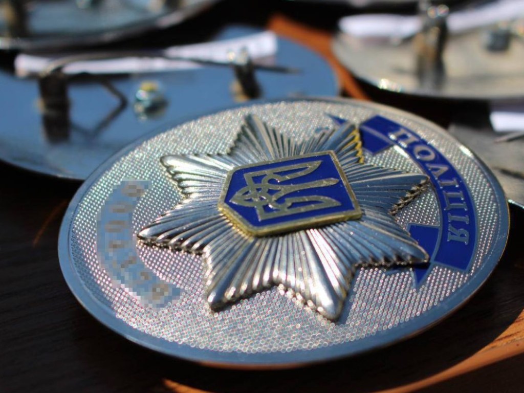 В Одессе майор полиции ругалась матом и нападала на прохожих (ВИДЕО)