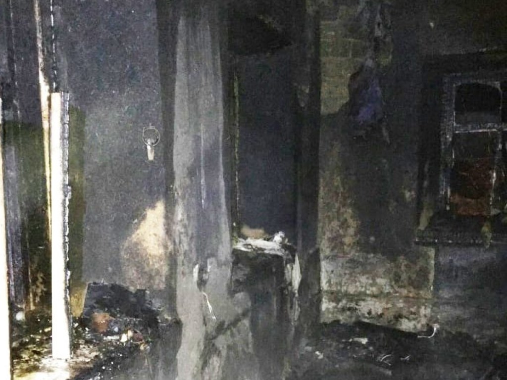 Огонь тушили всю ночь: в Николаевской области произошел пожар в частном доме (ФОТО)