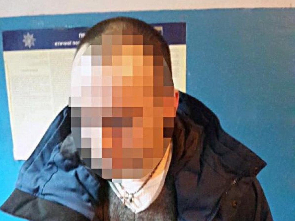 В столичном метрополитене мужчина набросился с ножом на пассажира (ФОТО)