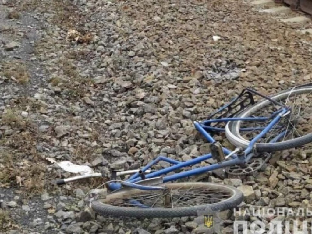 В Харьковской области поезд насмерть сбил велосипедиста (ФОТО)