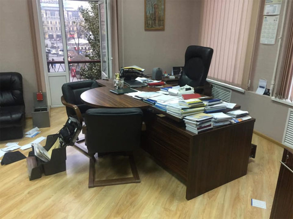 В Киеве обворовали офис Нацсоюза журналистов: появились фото с места ЧП