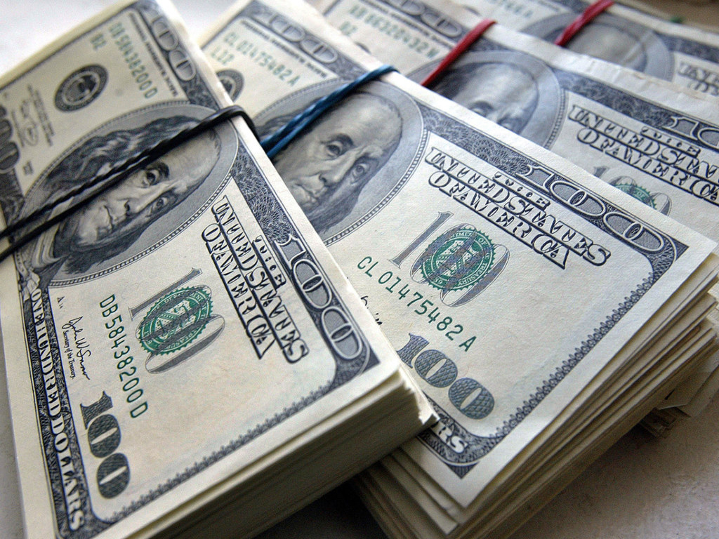 Отмывание денег: откуда в украинском денежном обороте берётся «чёрный нал»