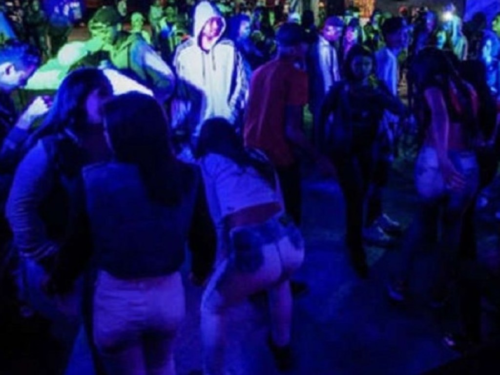 Девять человек погибли в результате давки на дискотеке в Бразилии (ФОТО)