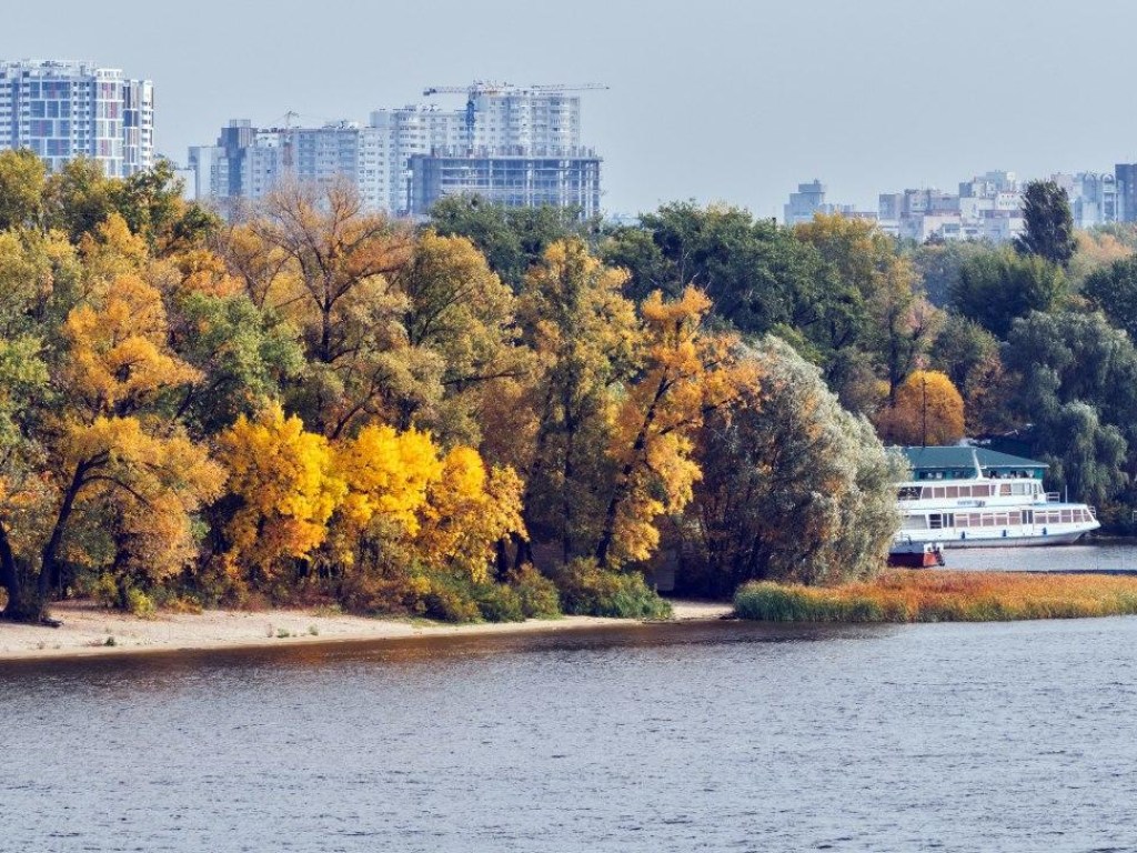 Осенняя погода в Киеве побила девять температурных рекордов