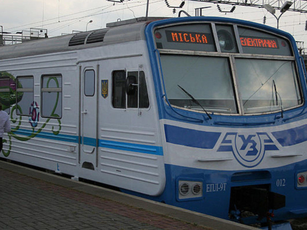 Из-за атаки вандалов в Киеве отменили рейсы электрички
