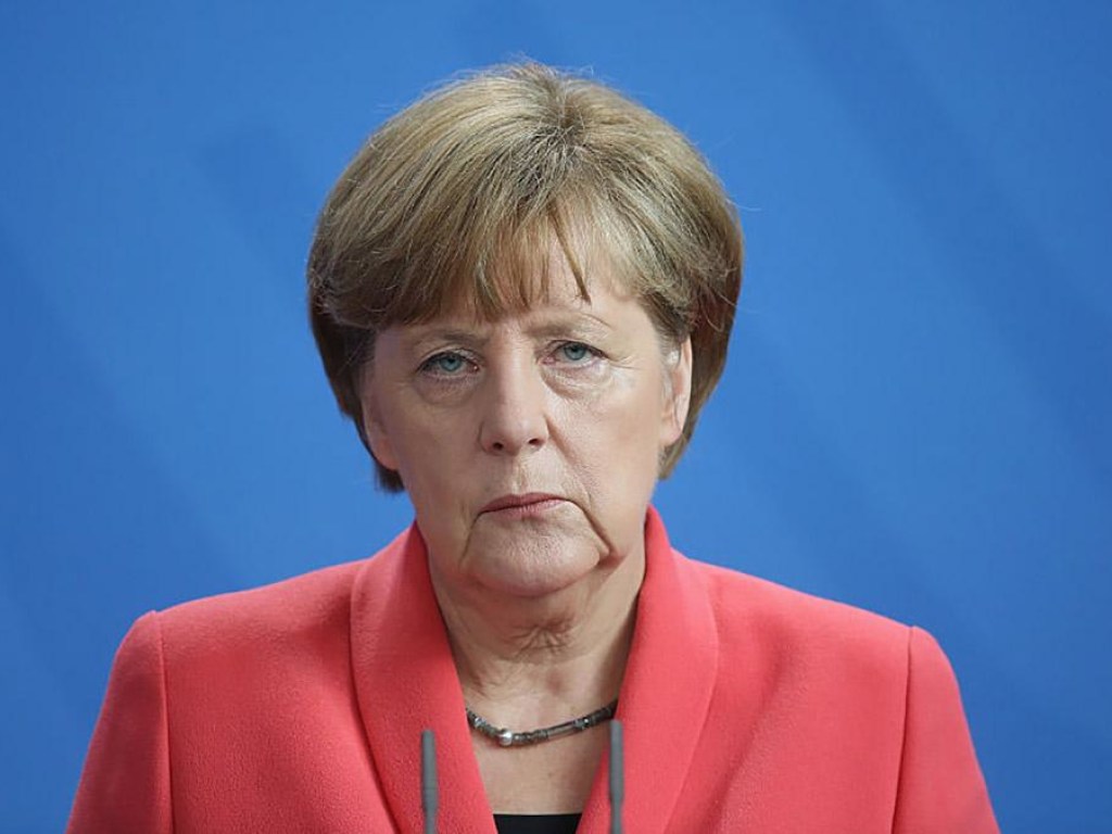 Меркель объяснила, почему Германия выслала российских дипломатов