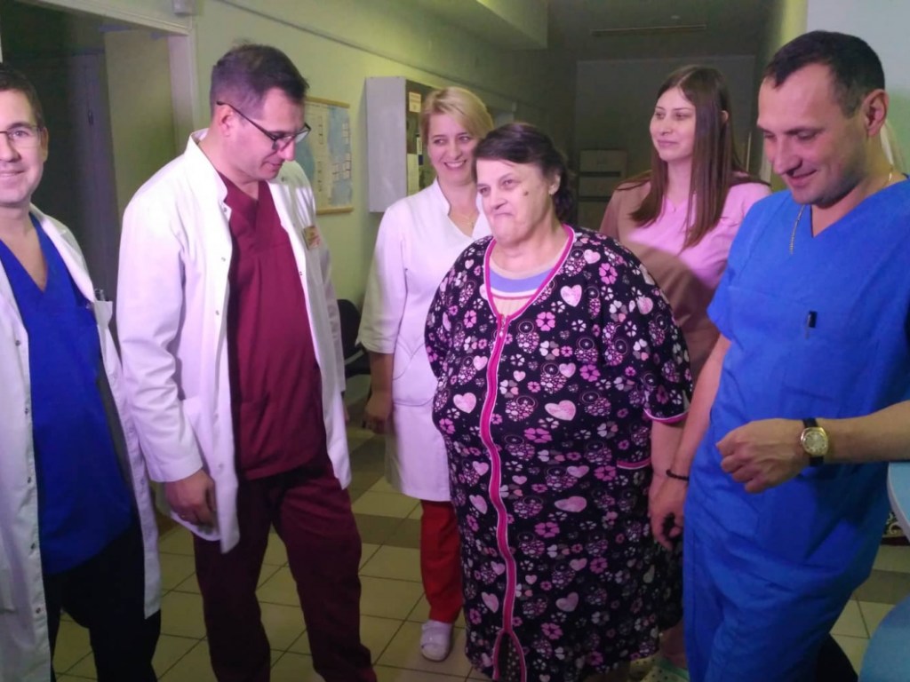 Львовские врачи удалили гигантскую опухоль у 60-летней пациентки (ФОТО)