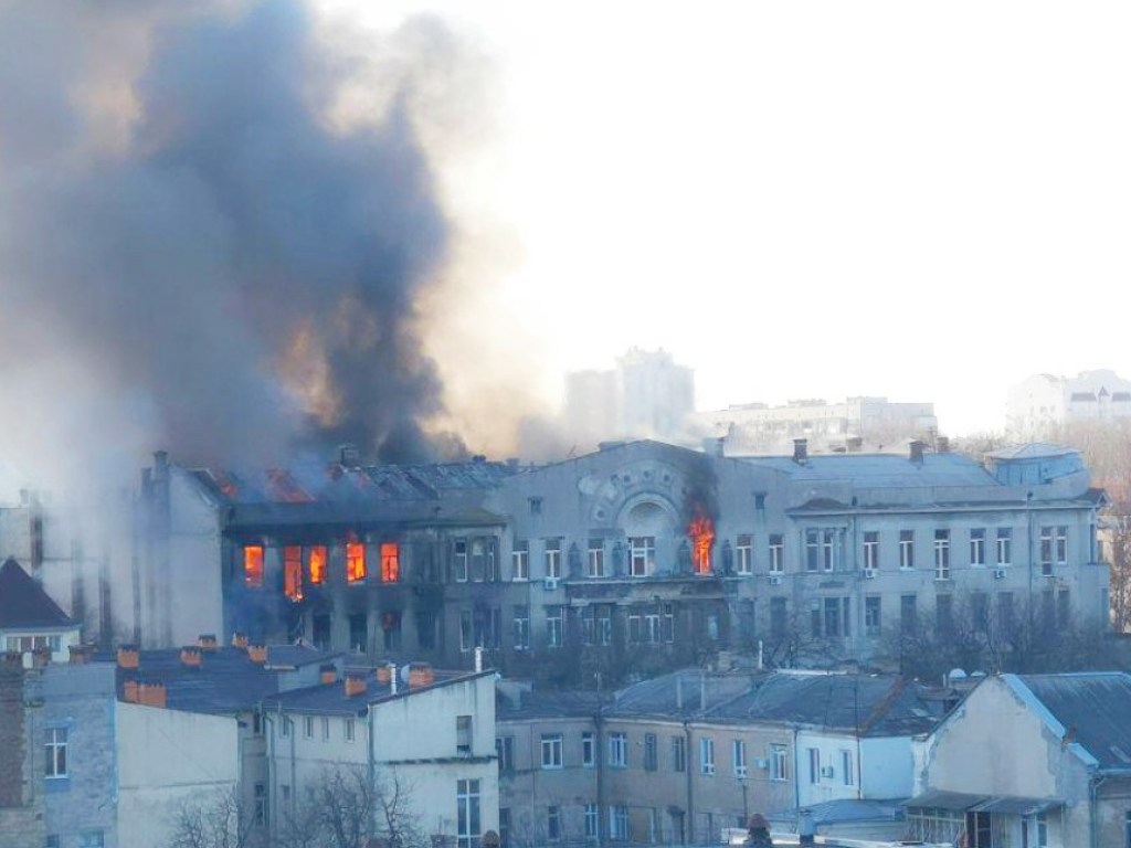 В Украине риск масштабных пожаров возрос после запрета на проверки офисов специалистами ГСЧС – экс-советник министра МЧС