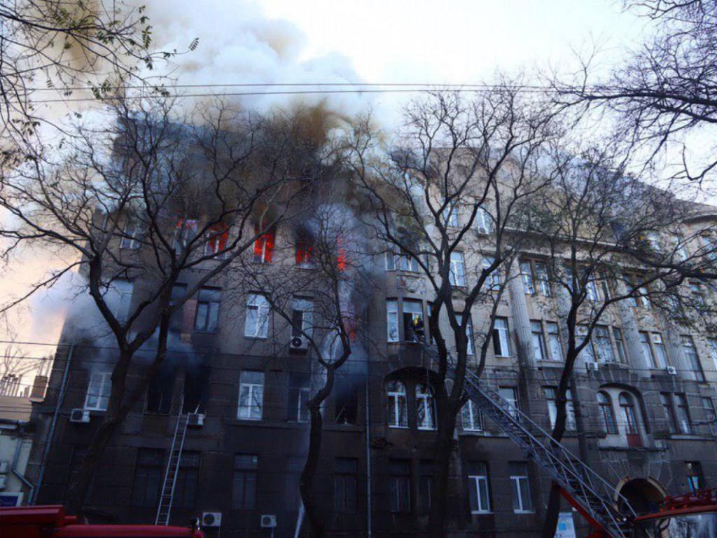 Число жертв пожара в Одесском колледже возросло до 5 человек – ГСЧС
