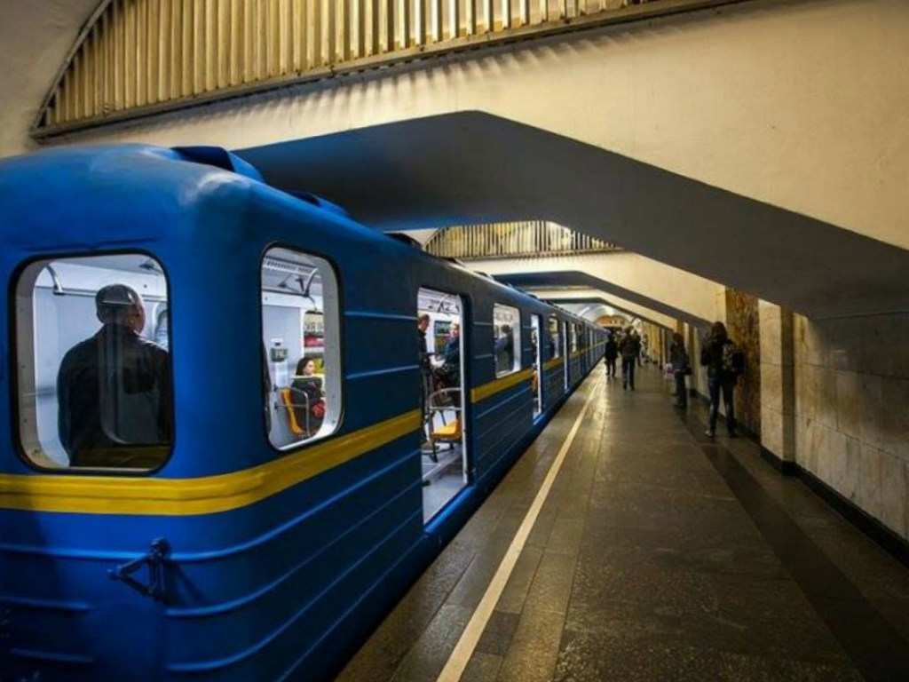 Вечером 8 декабря в Киеве могут ограничить работу станций метро