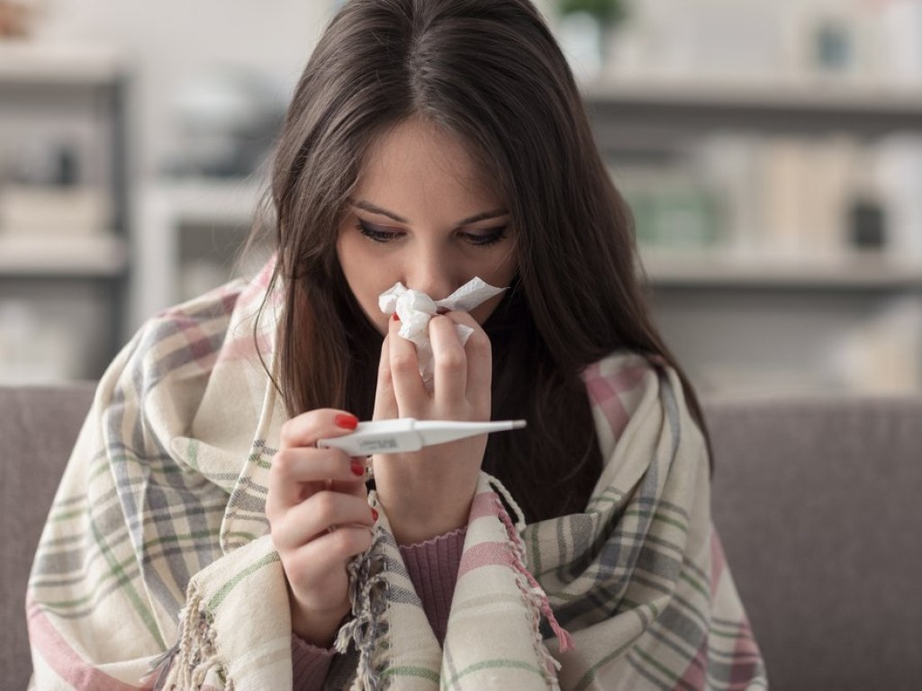 Врач рассказал, как избежать простуды в «разгар сезона» ОРВИ и гриппа