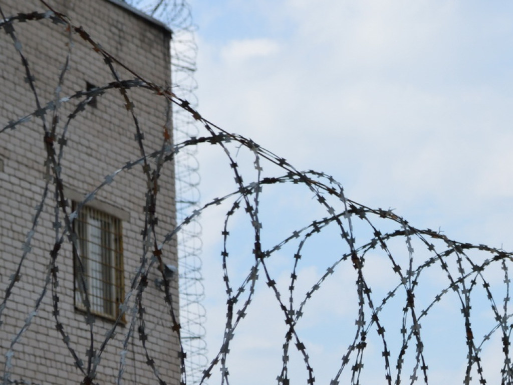 Один еще на свободе: В Житомирской области из колонии сбежали двое осужденных