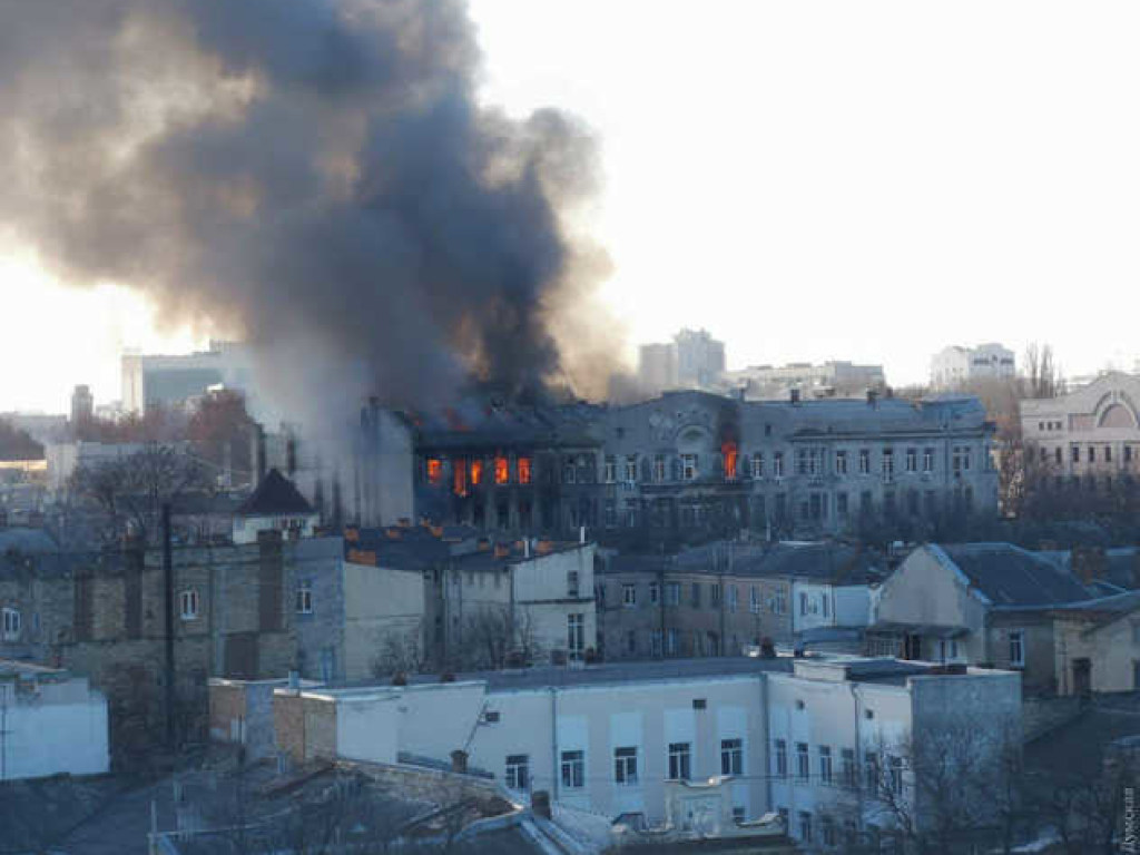 Пожар в Одессе: Семьям жертв пожара выплатят по 100 тысяч гривен
