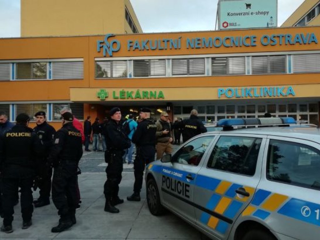 Четверо погибших: В Чехии в больнице произошла стрельба (ФОТО)