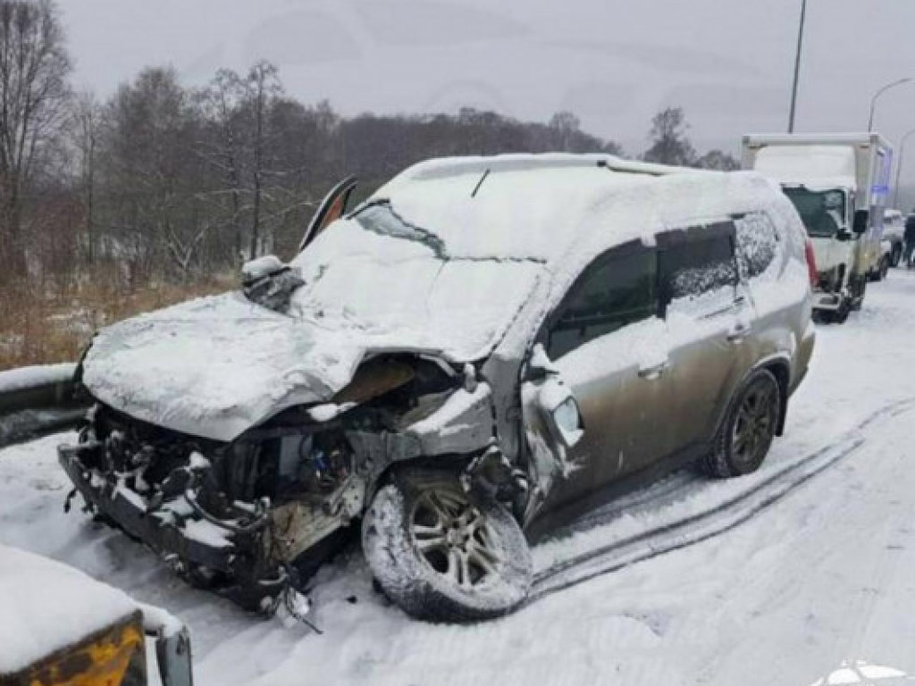 Масштабная авария на магистрали: в РФ столкнулись сразу 48 авто (ФОТО, ВИДЕО)