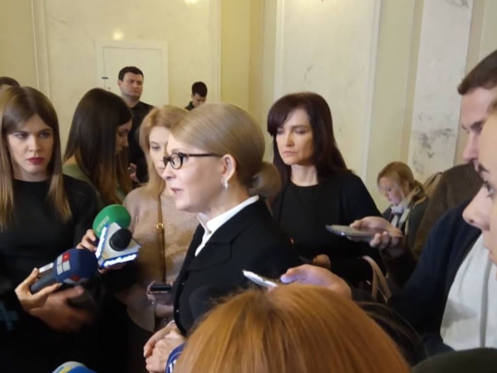 Тимошенко призвала созвать внеочередное заседание антимонопольного комитета из-за Разумкова