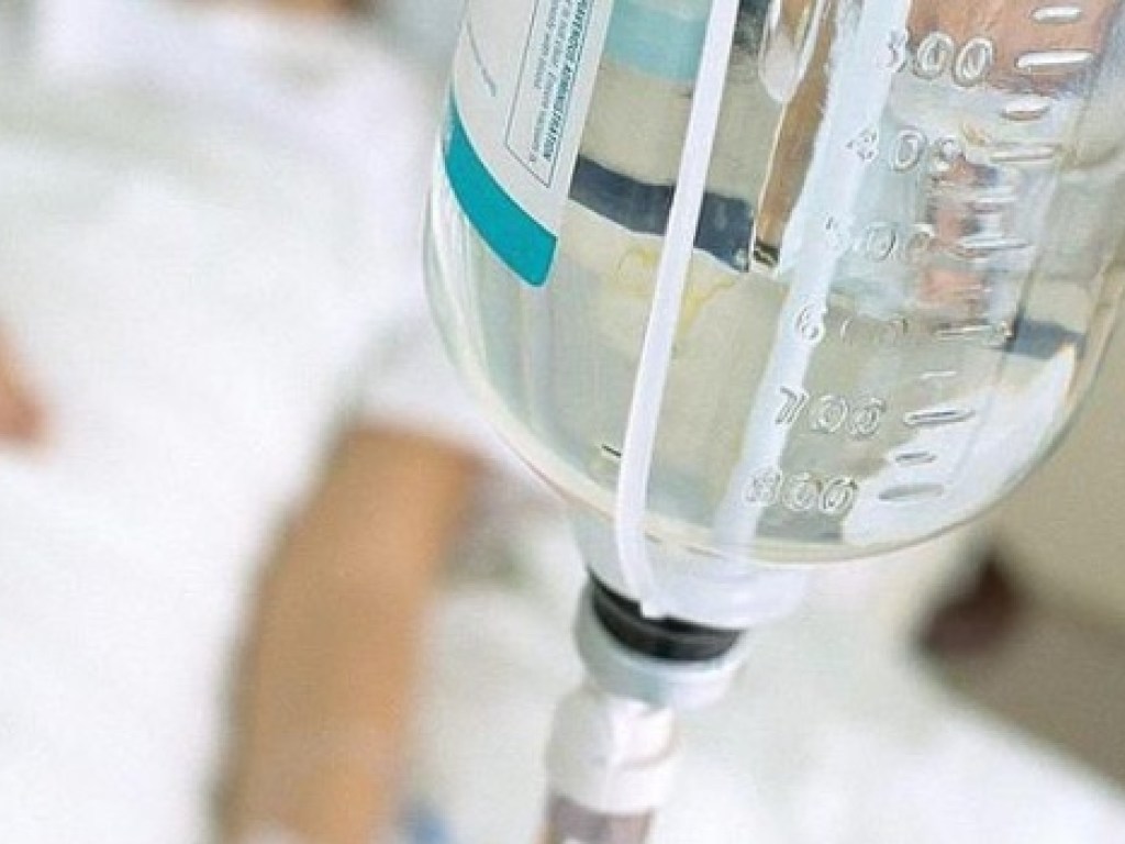 На Львовщине 10 человек госпитализировали с отравлением