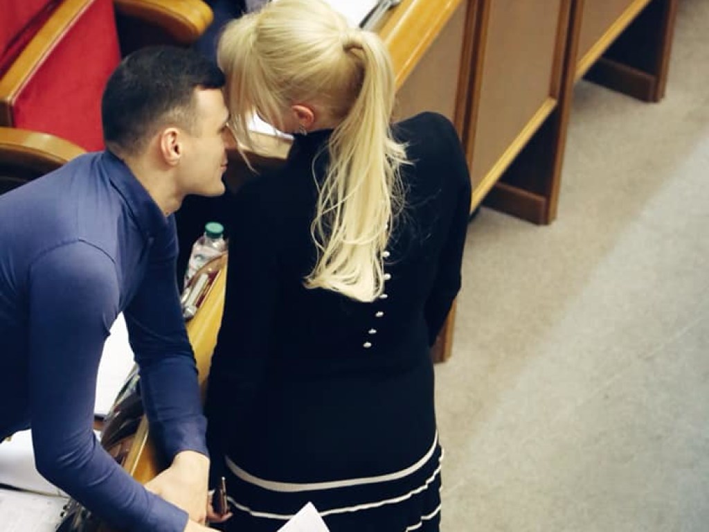 Депутаты ВР снова угодили в секс-скандал (ФОТО)