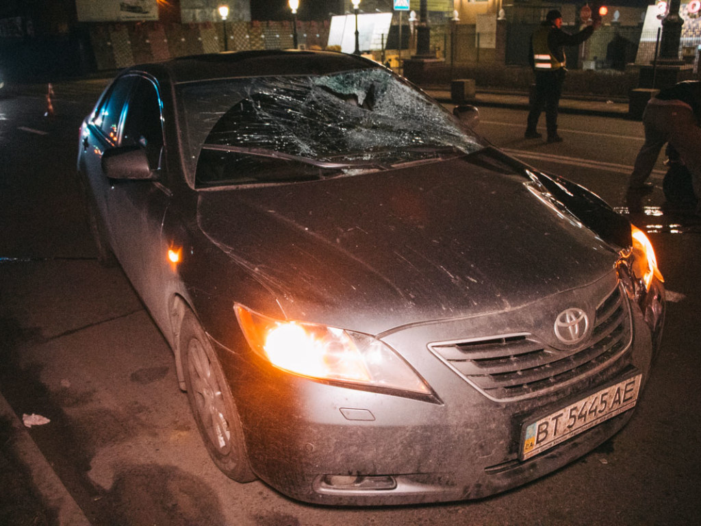 Пробил головой стекло: На Киевщине Toyota насмерть сбила пешехода возле «зебры» (ФОТО)