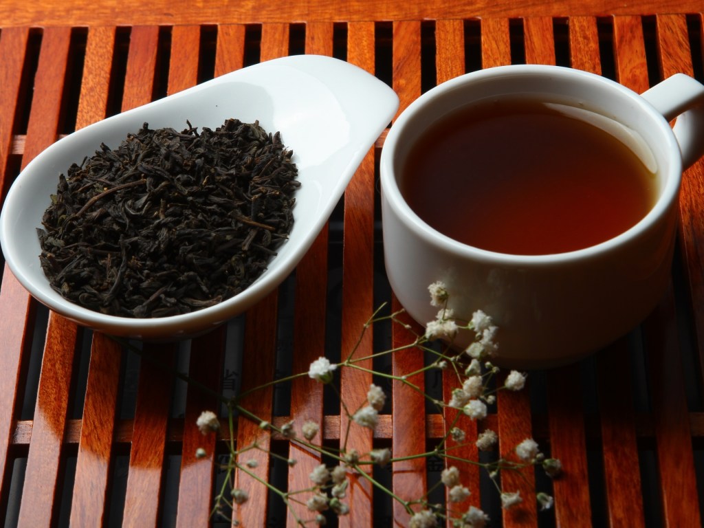 Диетолог: Черный чай может быть опасен для здоровья