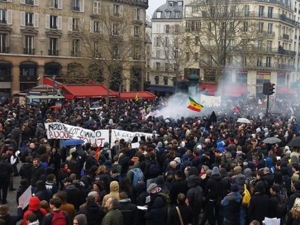 Протесты во Франции завершатся только после отставки Макрона – эксперт