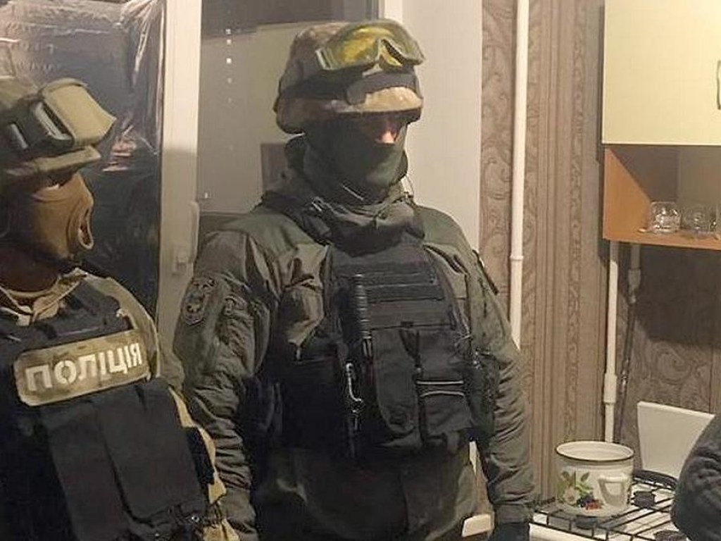500 долларов за ночь: В Киеве полиция накрыла подпольный бордель (ФОТО, ВИДЕО)