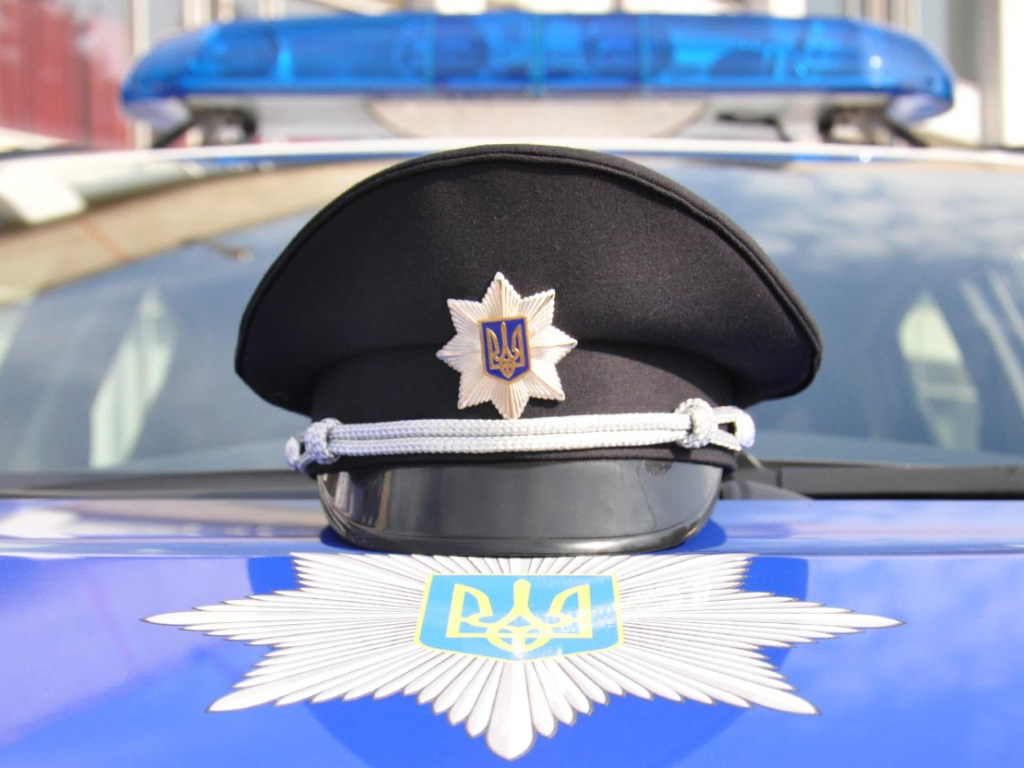 Домашнее насилие: Во Львове полицейского увезли со сломанной ногой после приезда на место вызова