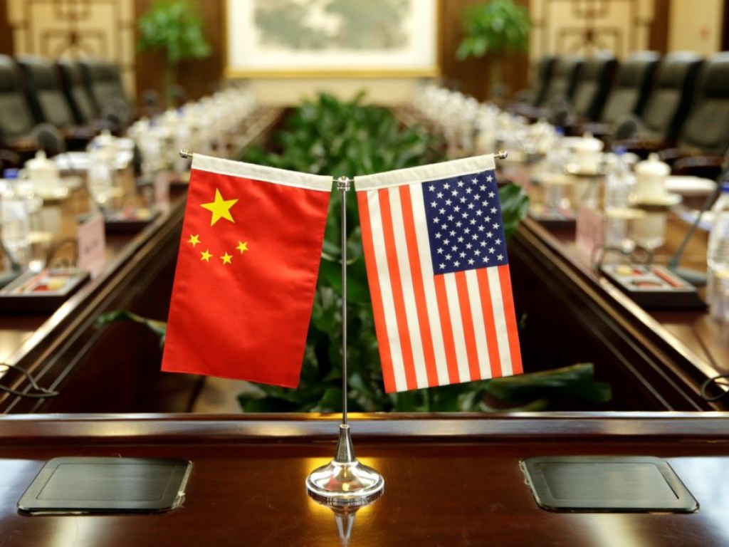 Китай временно снял пошлины на ряд товаров из США