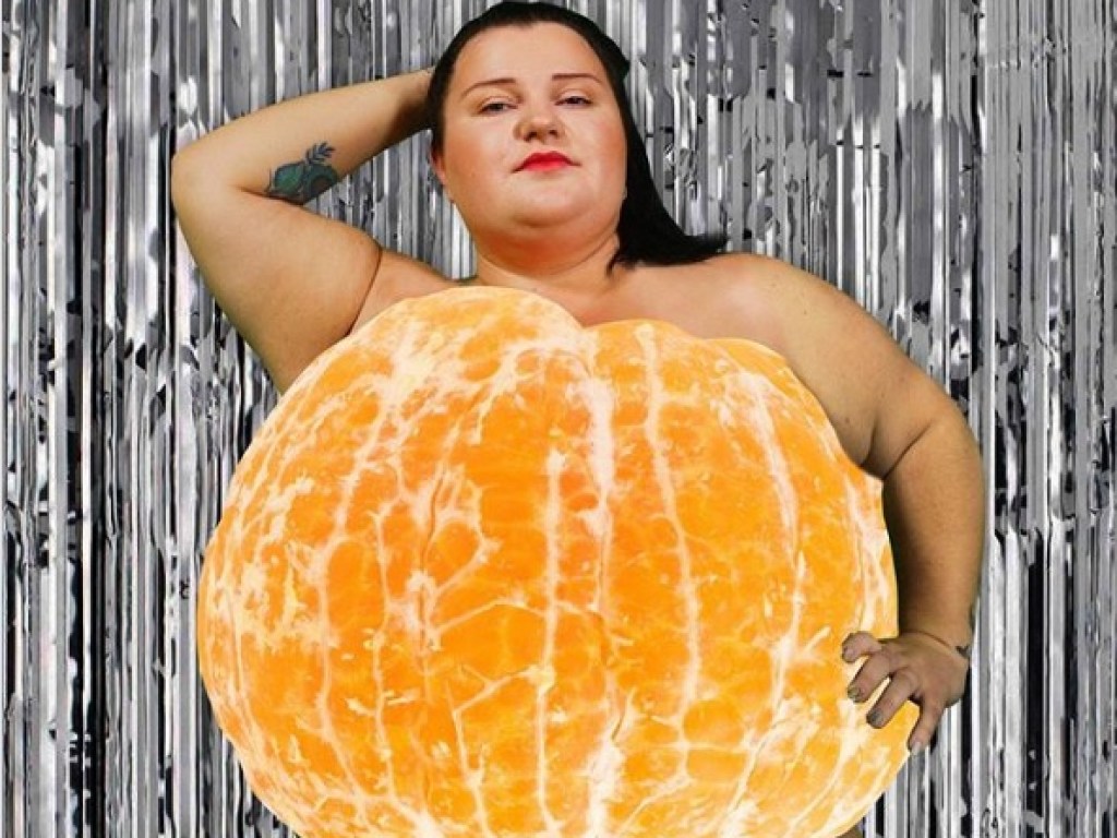 Обнаженная Alyona Alyona заинтриговала новым снимком с мандарином (ФОТО)