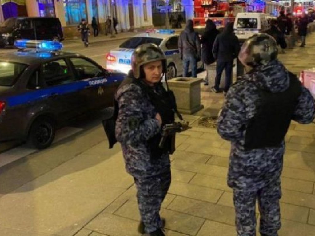 В центре Москвы произошла стрельба, есть жертвы (ФОТО, ВИДЕО)
