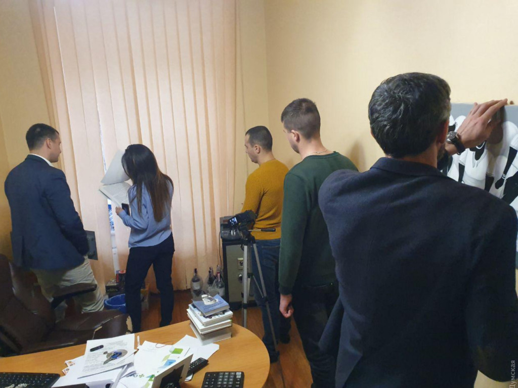 НАБУ проводит обыски у одесских телевизионщиков: телеканал пропал из эфира
