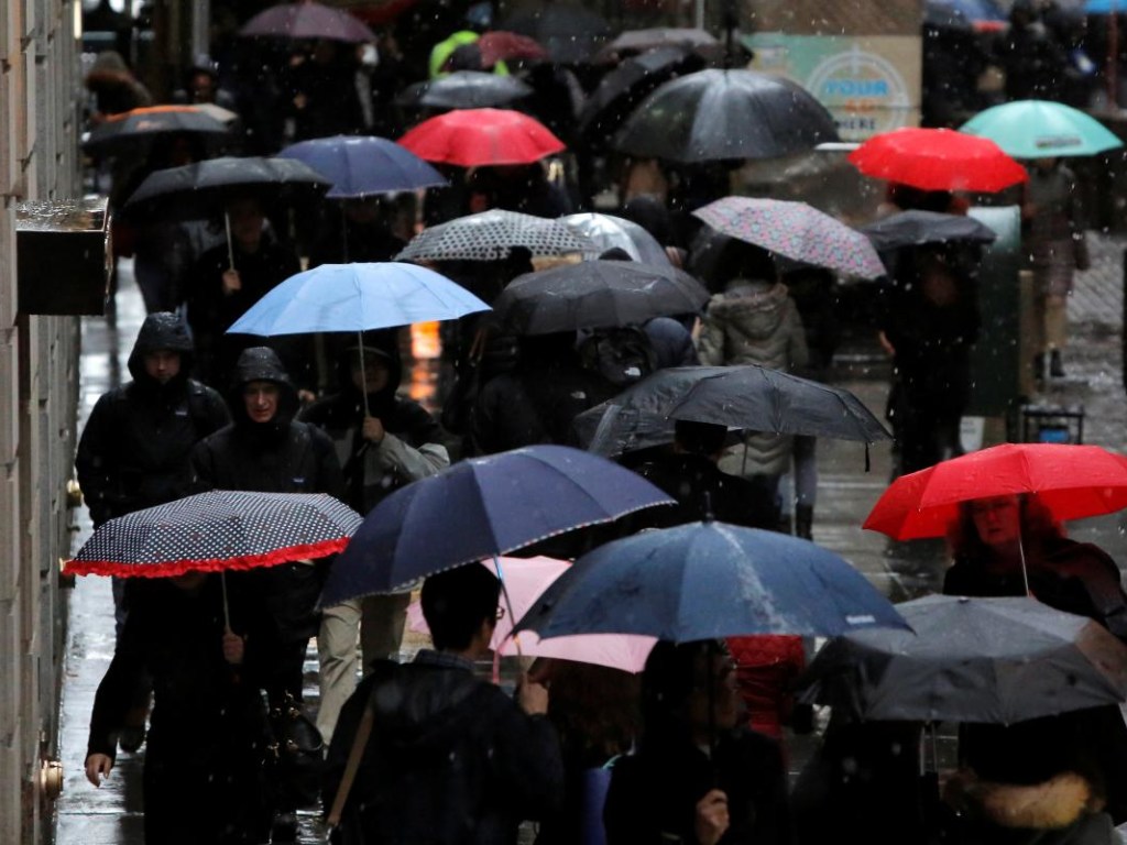 В воскресенье Украину накроют дожди: ожидается аномальное тепло