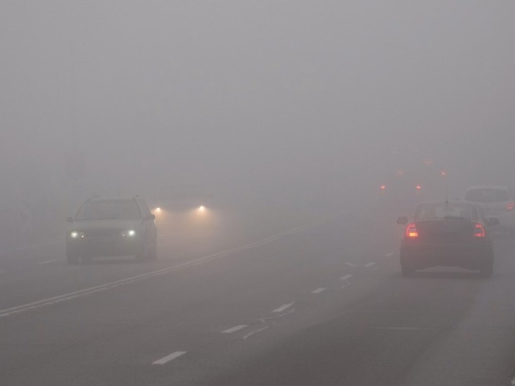 Видимость 200-500 метров: Украину накрыл туман