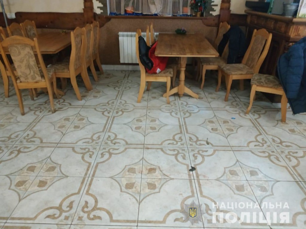 В сельском ресторане на Закарпатье посиделки закончились стрельбой (ФОТО)