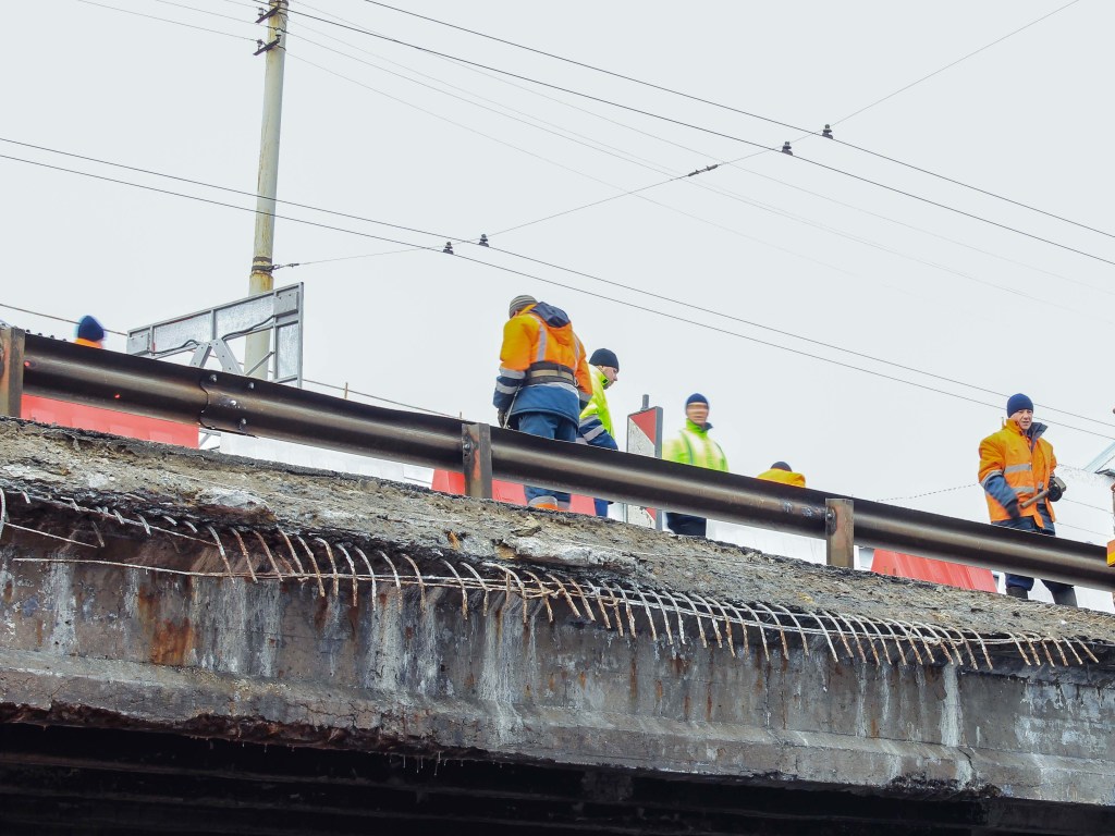 Заявления мэра Киева о сдаче в эксплуатацию Шулявского моста являются пиаром &#8212; эксперт