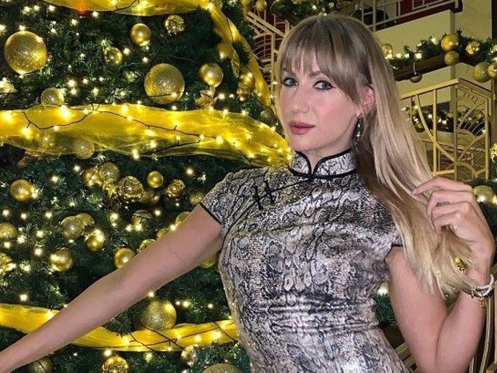Леся Никитюк ошеломила фанатов новогодним образом (ФОТО)
