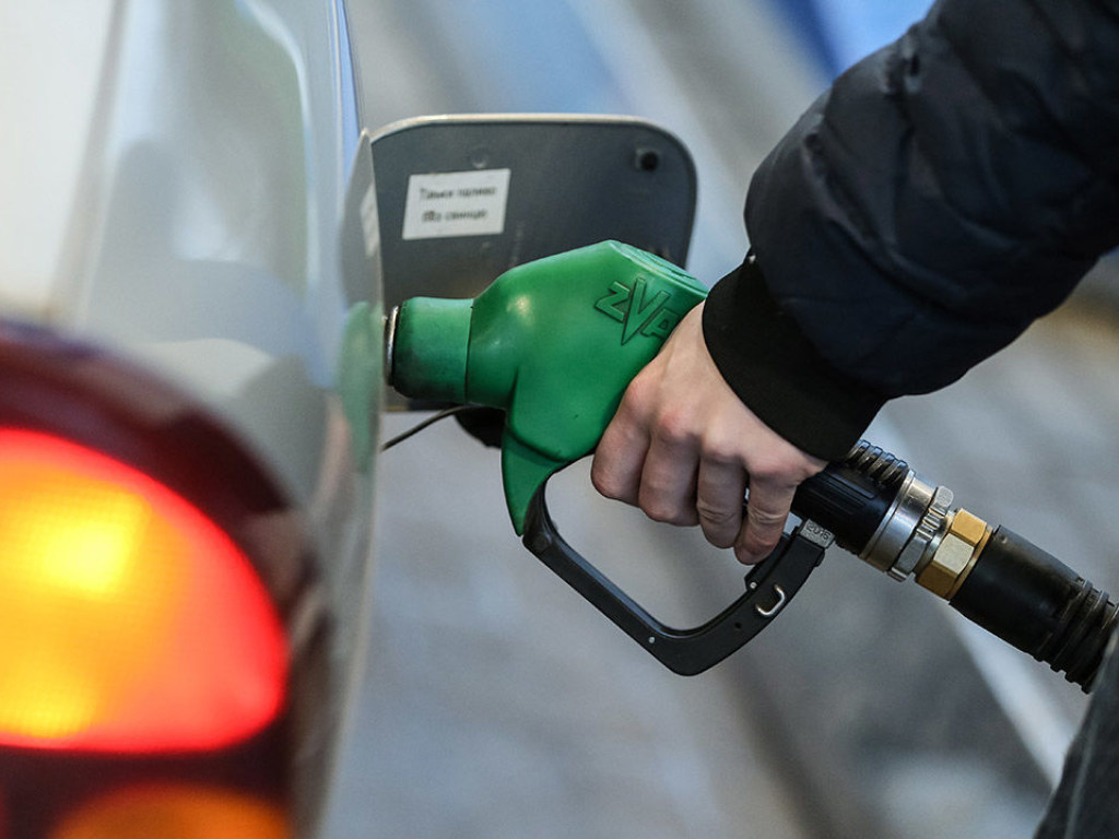После встречи с Зеленским операторы АЗС снизили цены на топливо
