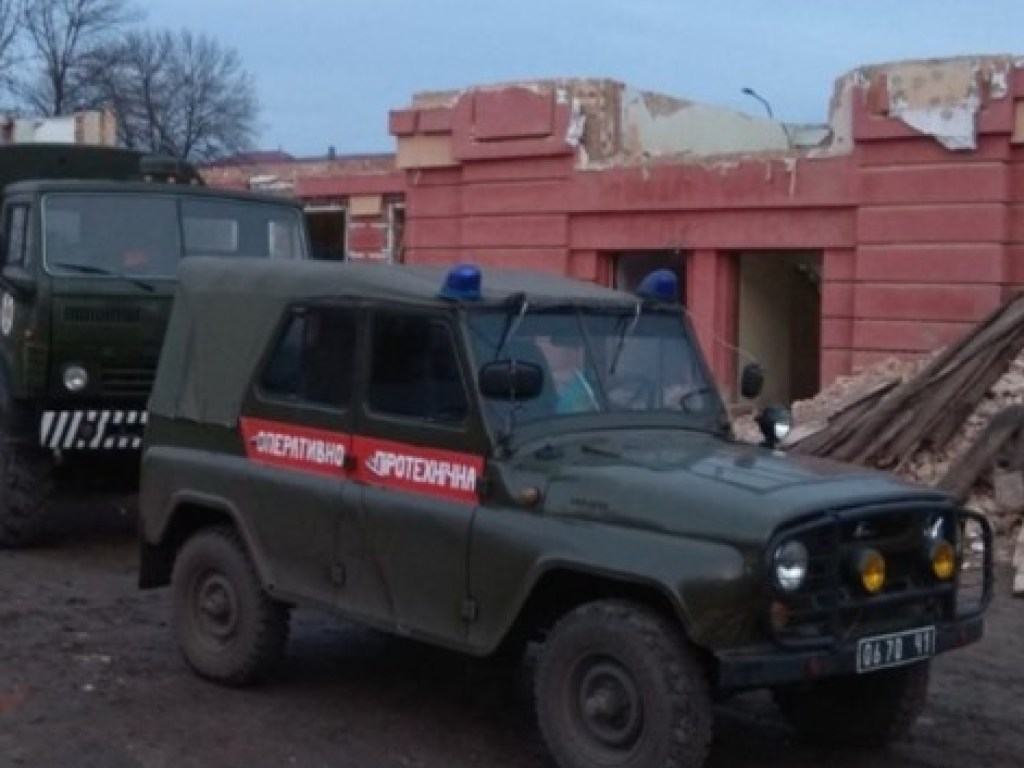 В стене школы под Одессой нашли вмурованный боевой снаряд (ФОТО)