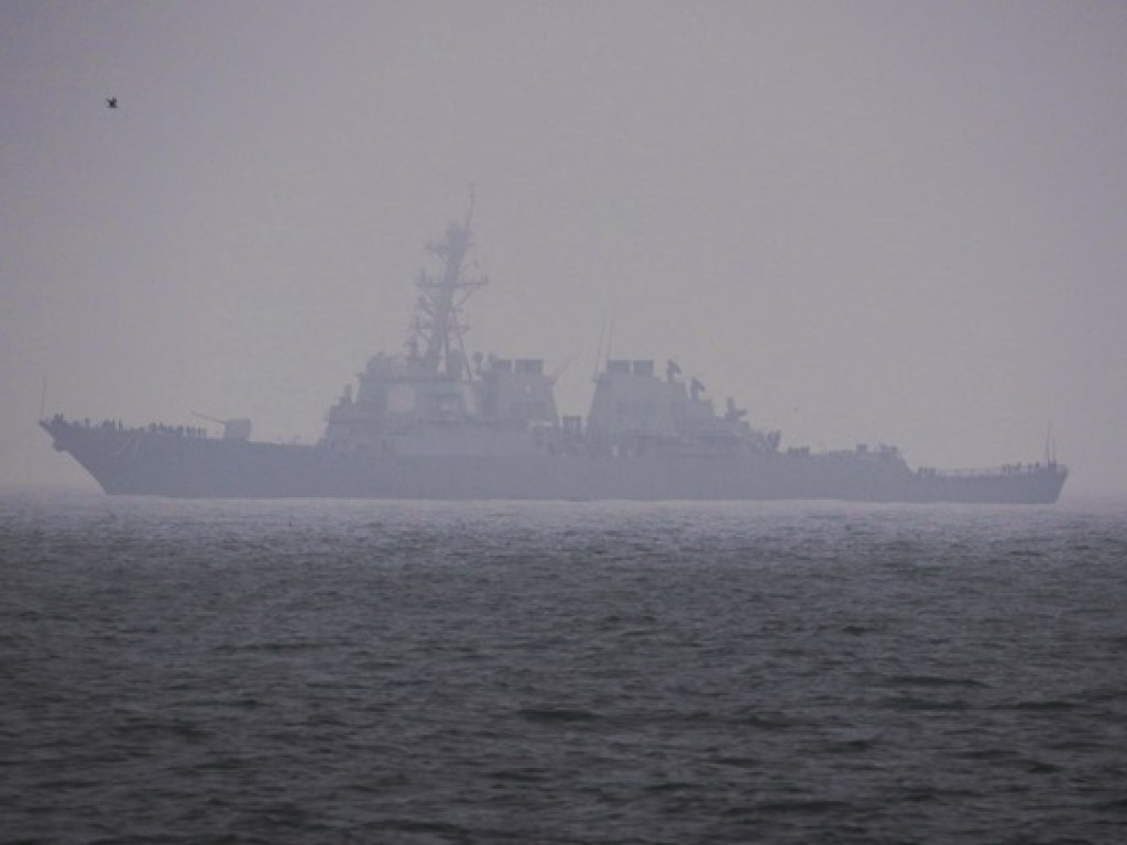 Ракетный эсминец США зашел в порт Одессы (ФОТО)