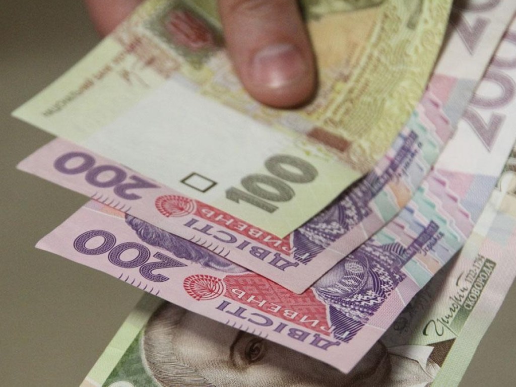 НБУ установил официальный курс на уровне 23,28 гривны за доллар