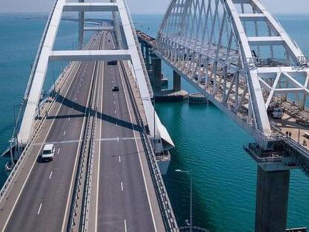 Прокуратура Крыма открыла дело по факту пересечения границы по Крымскому мосту поездом из РФ