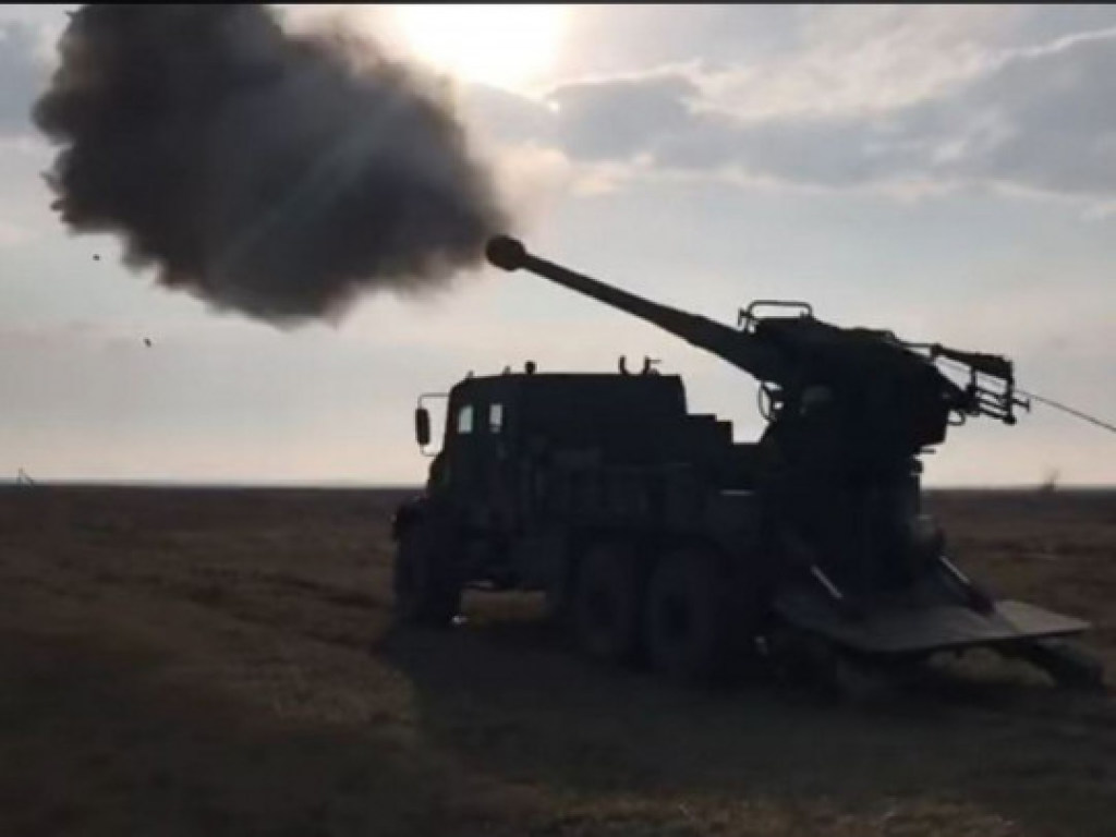 В Украине испытали первую артиллерийскую установку, созданную по стандартам НАТО (ВИДЕО)