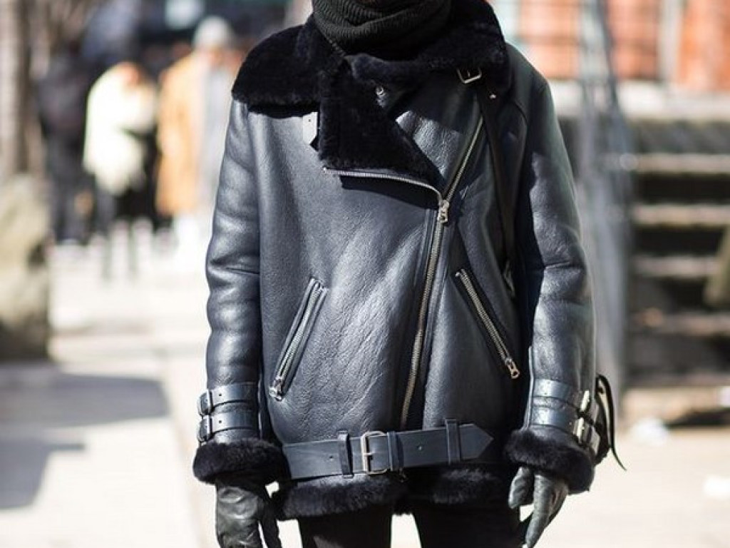Цветной мех и кожа: новый тренд в женской моде на зимние куртки (ФОТО)