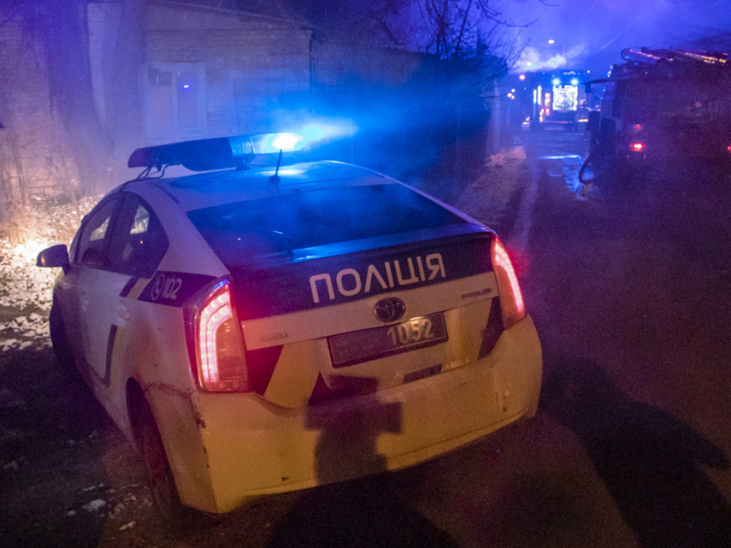 В Киеве в частном доме произошел пожар (ФОТО, ВИДЕО)