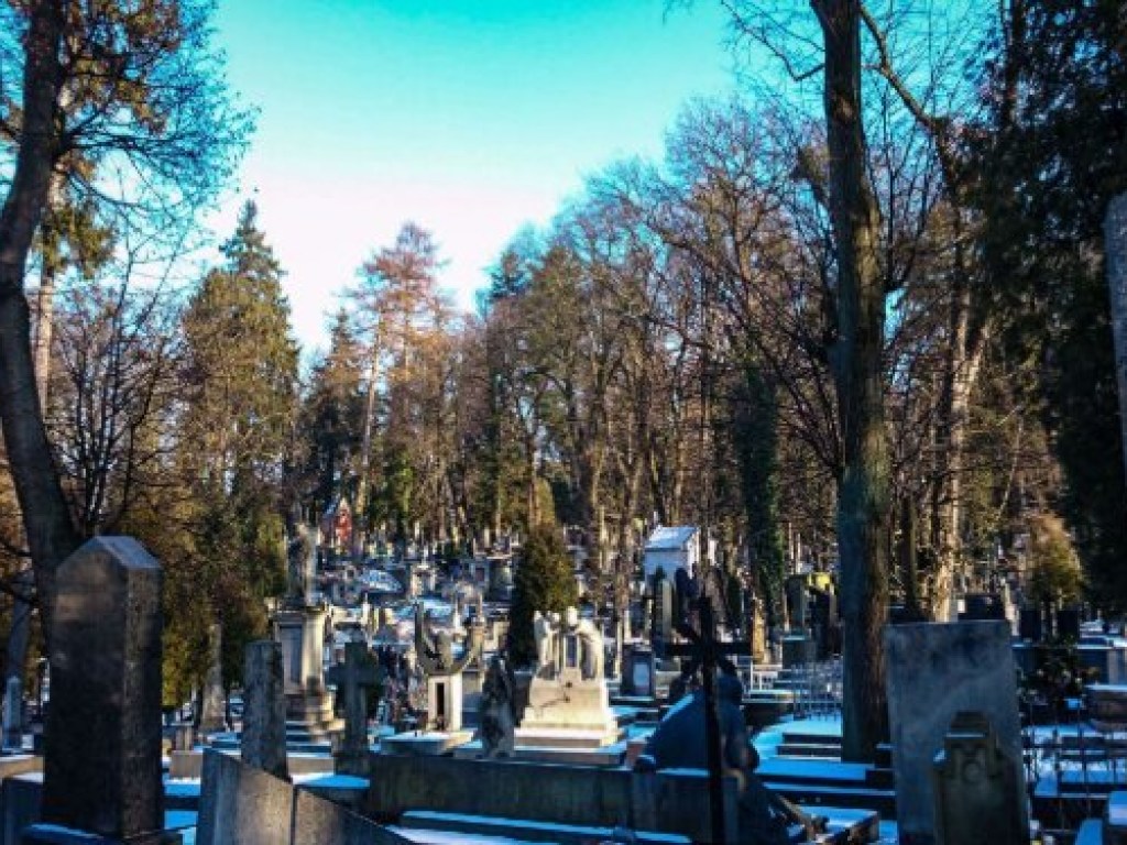 В Киеве планируют создать единый реестр кладбищ &#8212; КГГА