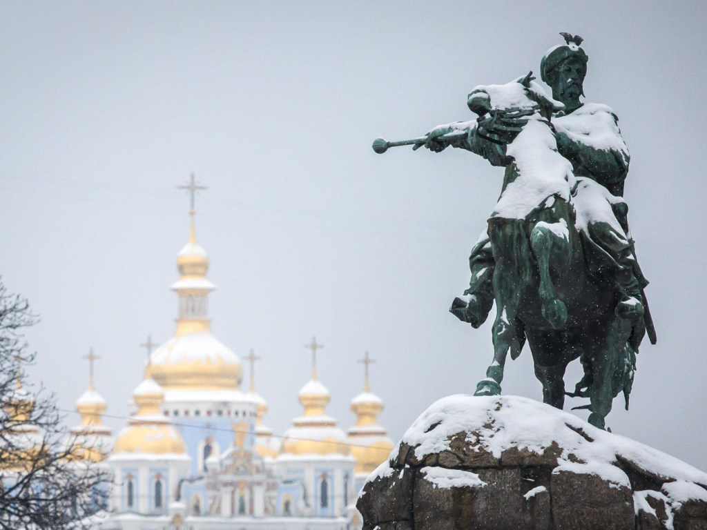 Синоптик: В первый день нового года  в Украине ожидается легкий морозец и порывистый ветер (КАРТА)