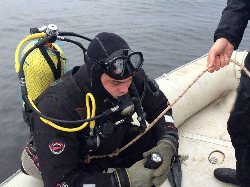 Пропал в Новый год: Водолазы нашли утонувшего рыбака в одном из озер Одесской области