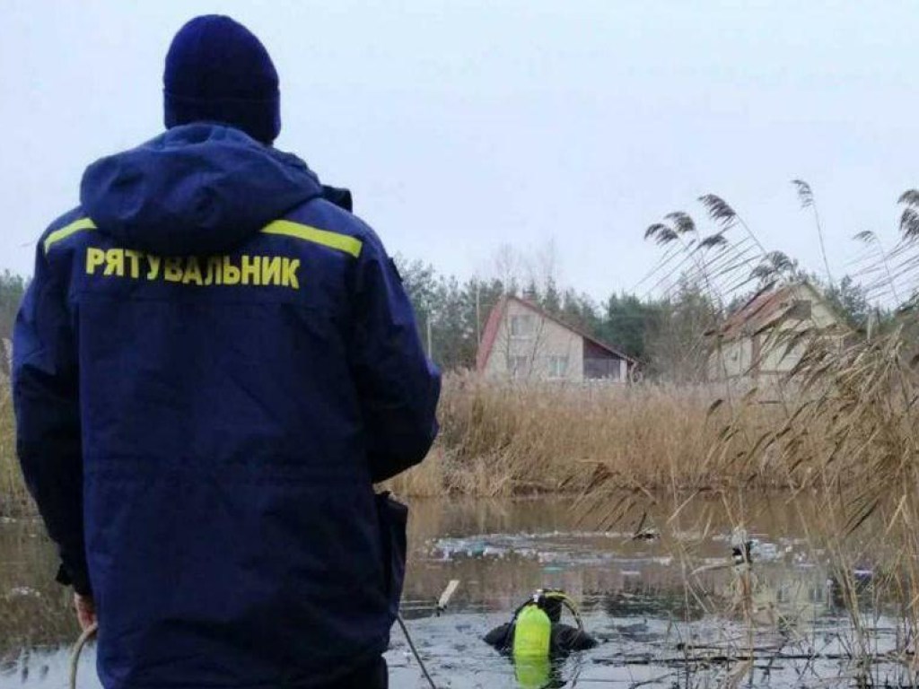 В заливе Днепра в Киеве нашли труп (ФОТО)